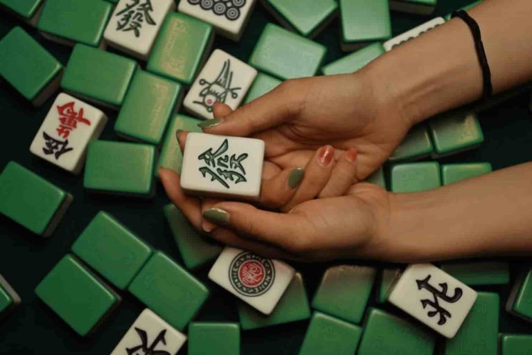 BEGINNERS GUIDE TO MAHJONG
